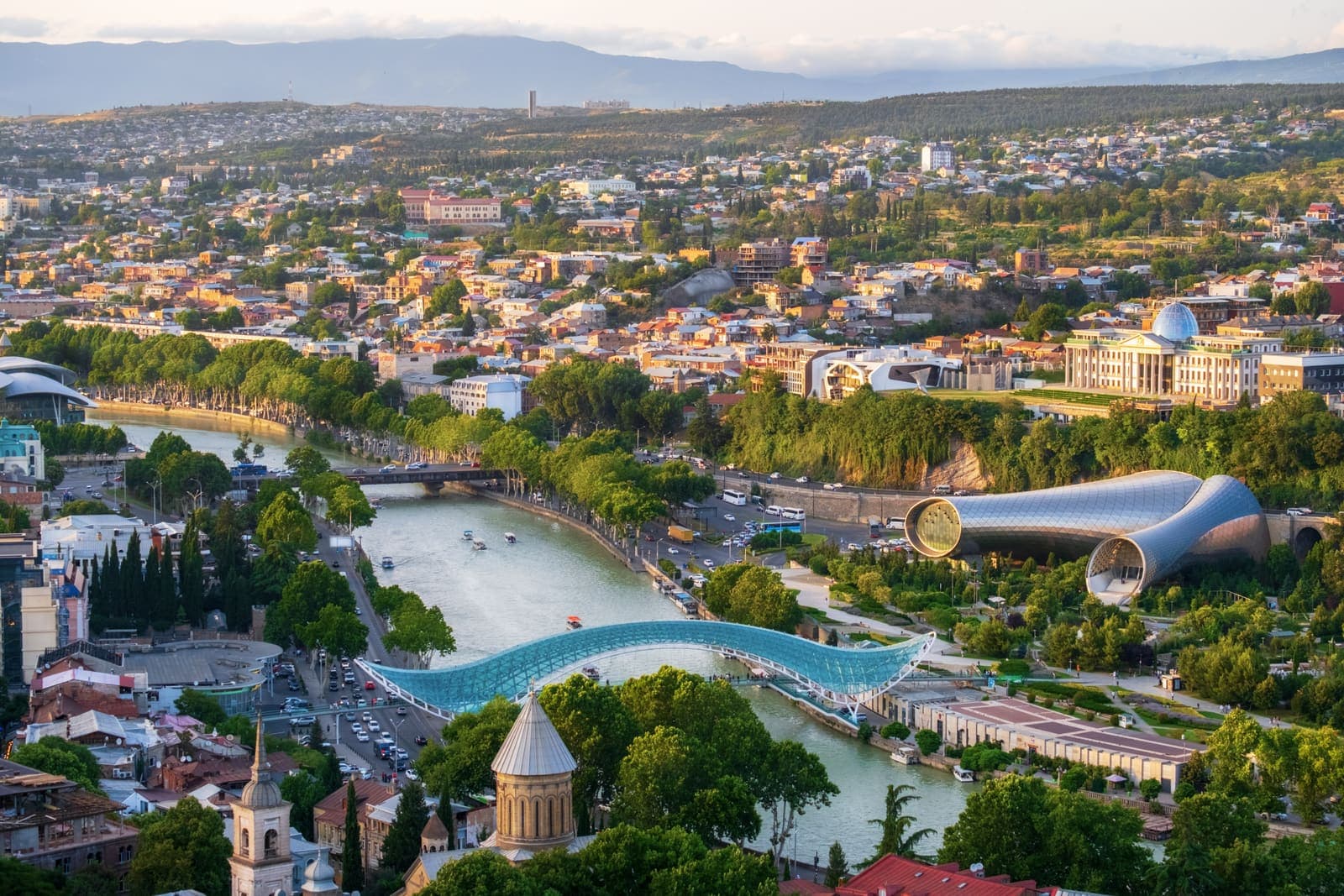 Tbilisi — სადაც ვქმნით და ვმართავთ მცირე ბიზნესის საიტებს